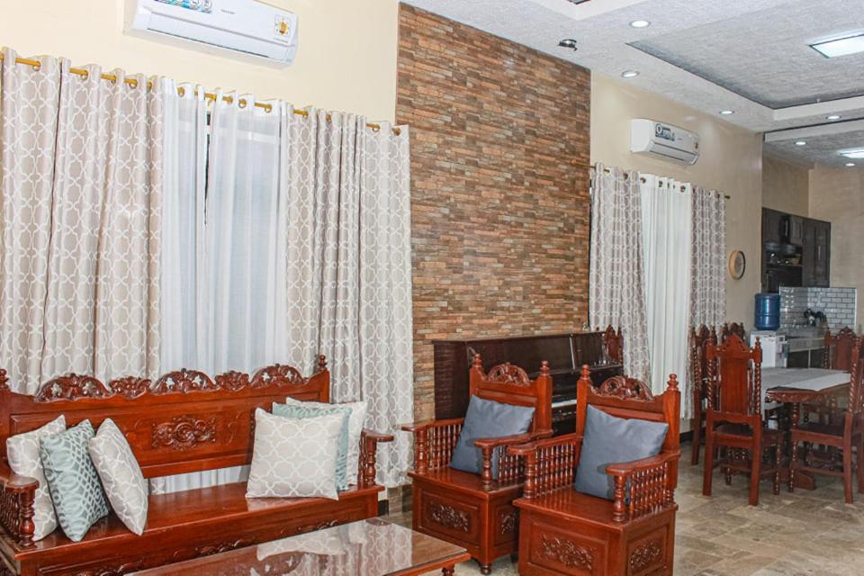 Casa Cecilia-Entire House Located Near 100 Islands Villa Alaminos Luaran gambar